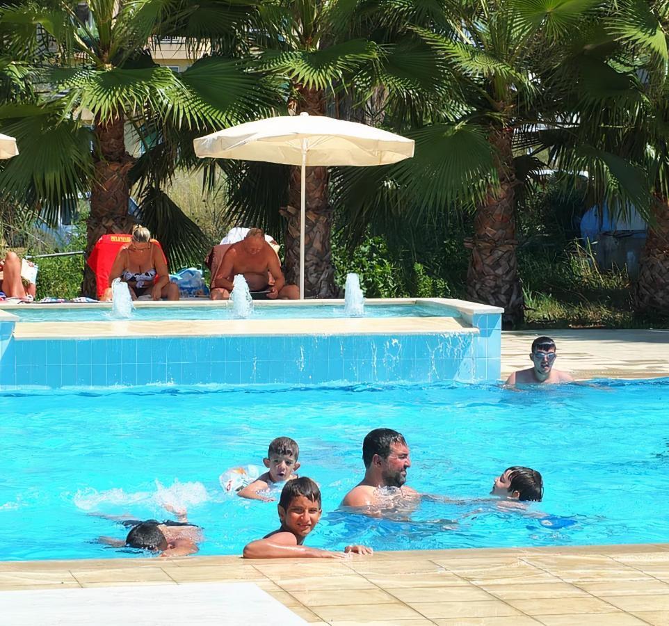 Skys Beach Hotel Manavgat Exteriör bild
